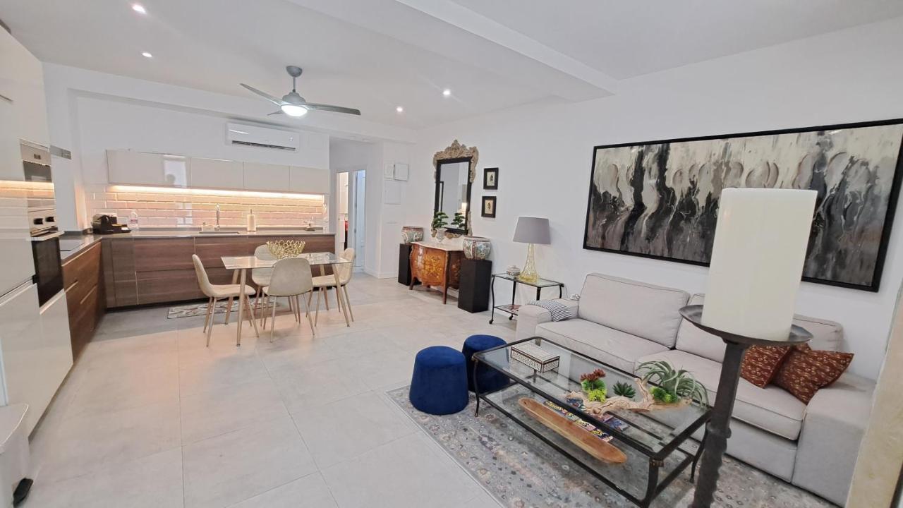 New! Renovated, Centrally Located, Private Entrance, Terrace Apartman Valencia Kültér fotó