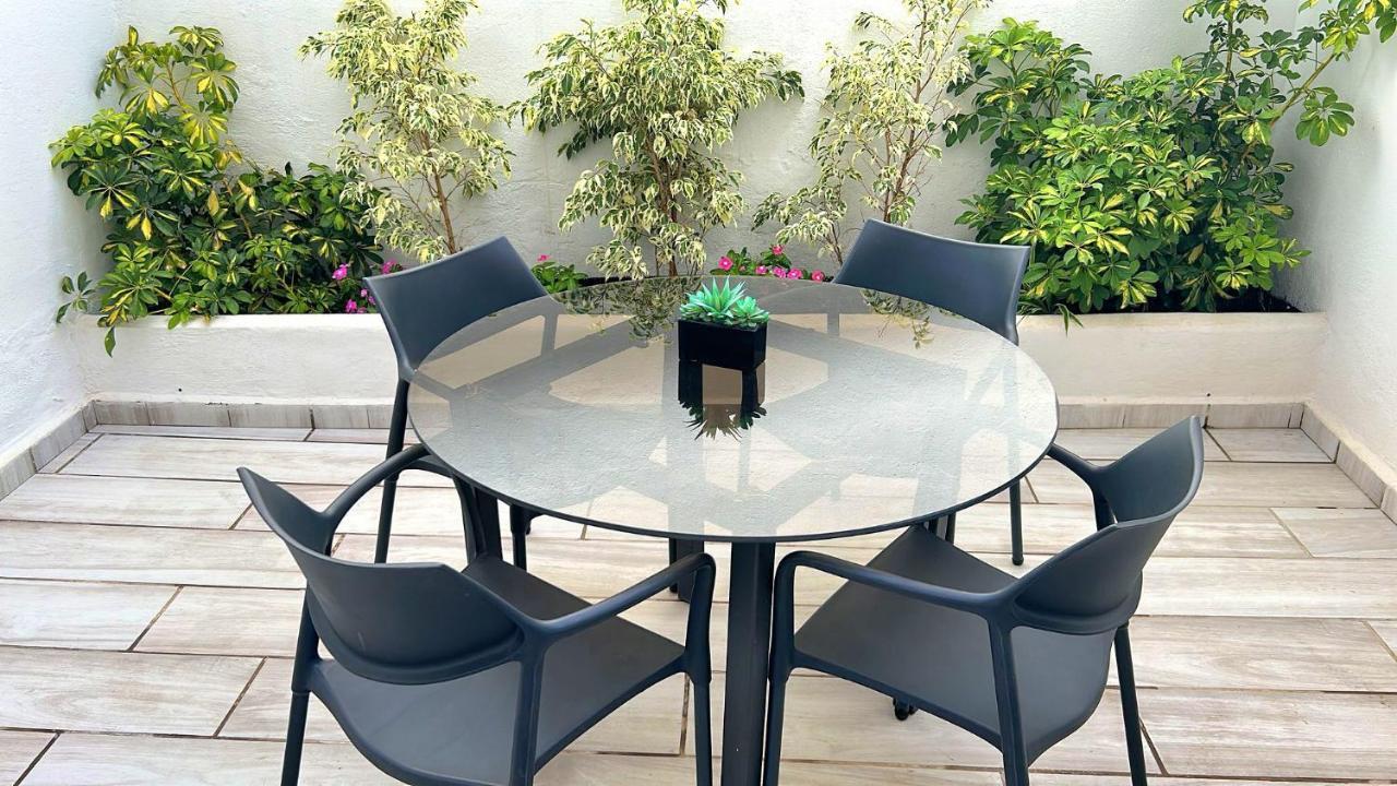 New! Renovated, Centrally Located, Private Entrance, Terrace Apartman Valencia Kültér fotó