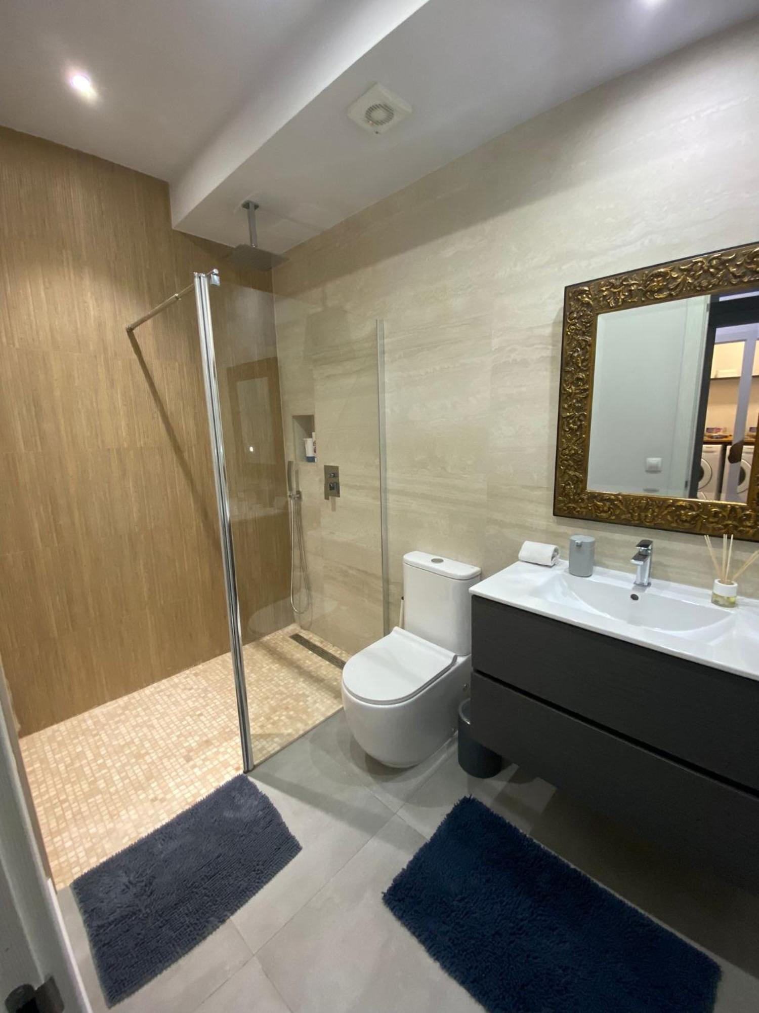 New! Renovated, Centrally Located, Private Entrance, Terrace Apartman Valencia Kültér fotó