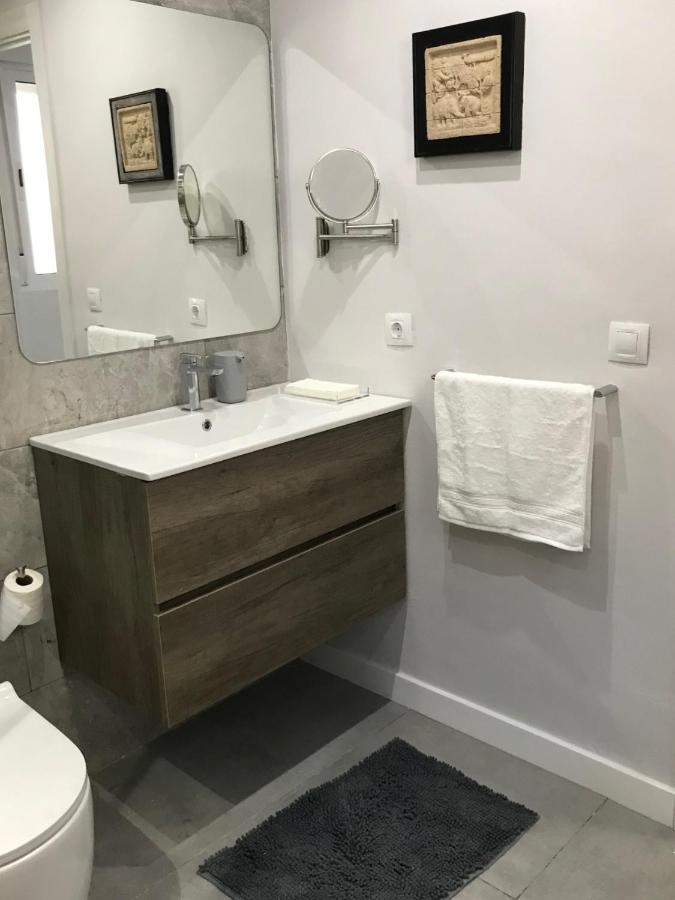 New! Renovated, Centrally Located, Private Entrance, Terrace Apartman Valencia Kültér fotó